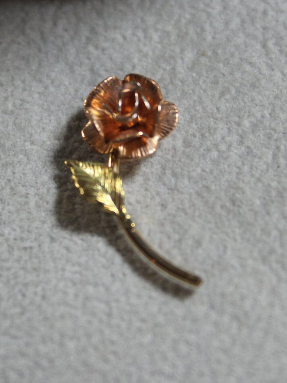 Vintage Krementz Gold Rose Stud brooch Tie or lapel pin gold plated rose gold